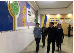 瓦力工廠少兒編程助力公立校組建機(jī)器人社團(tuán)，獲教育督導(dǎo)專家高度認(rèn)可